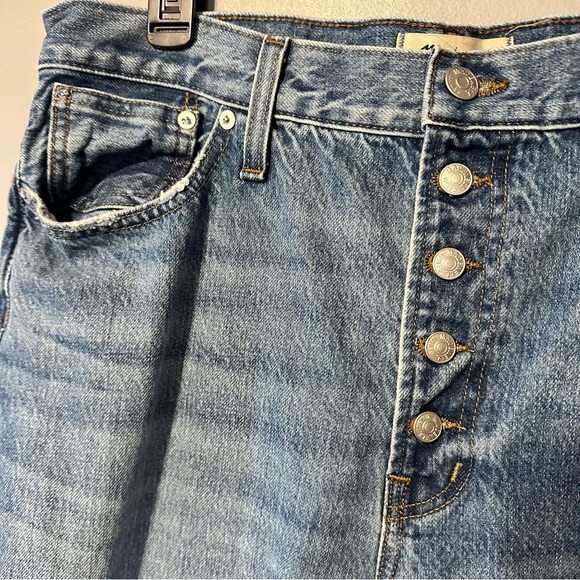 Madewell The Perfect Vintage Straight Jean in Delafield Wash: Button-Fly Edition - Picture 9 of 14